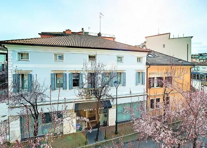 Hotel Aaron Mestre